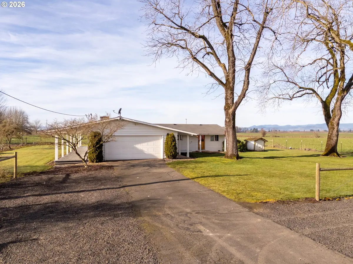 10001 SE Amity-dayton Hwy, McMinnville, OR 97128 - Image #1