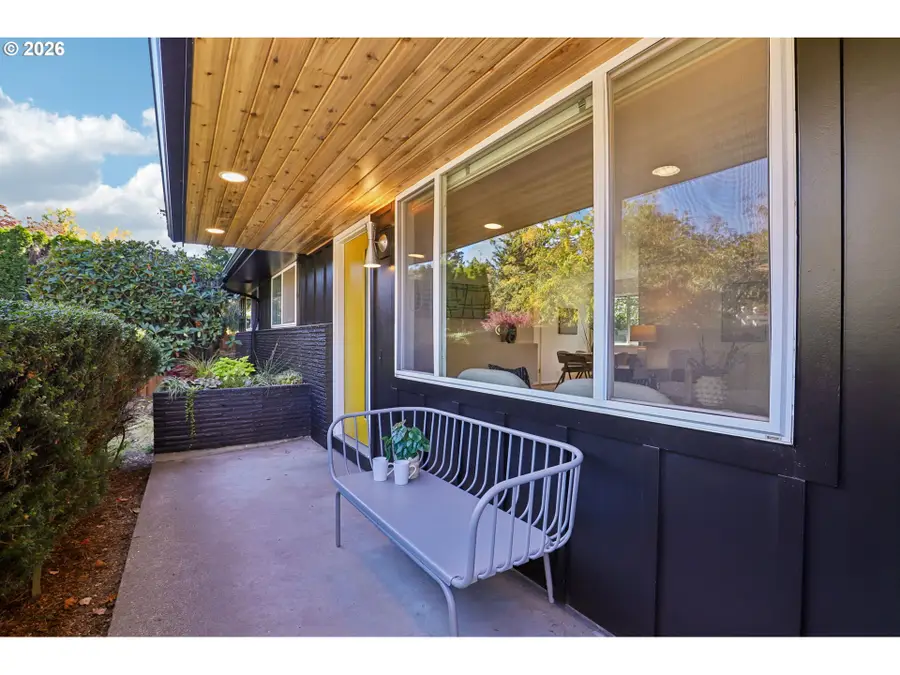 9745 SW Inglewood Ct, Portland, OR 97225 - #2
