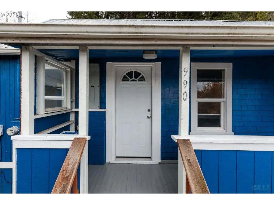 990 SW Tichenor St, Clatskanie, OR 97016 - #3