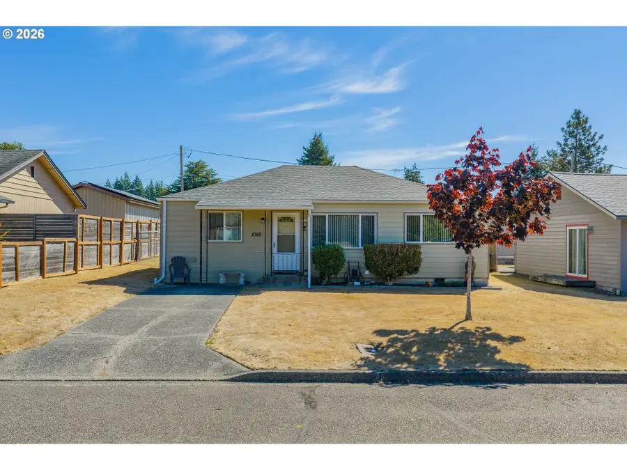 1050 N Myrtle St, Coquille, OR 97423 - #2