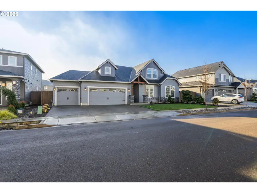 2353 SE 27th St, Battle Ground, WA 98604 - #2