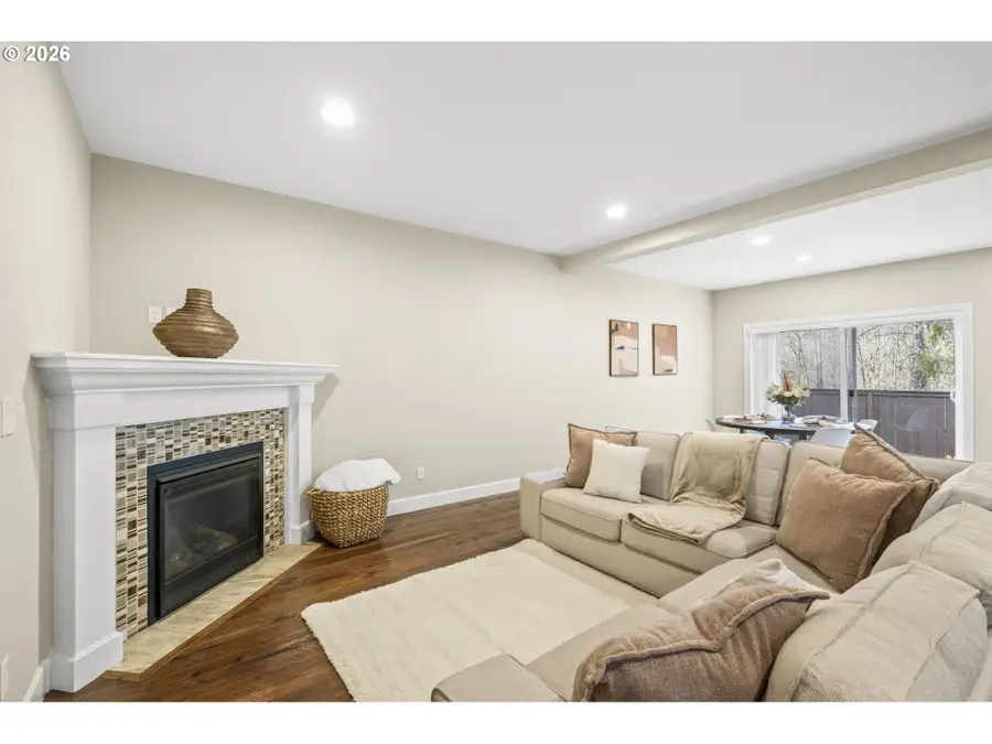 3815 SE Willamette Ave, Hillsboro, OR 97123 - Image #2