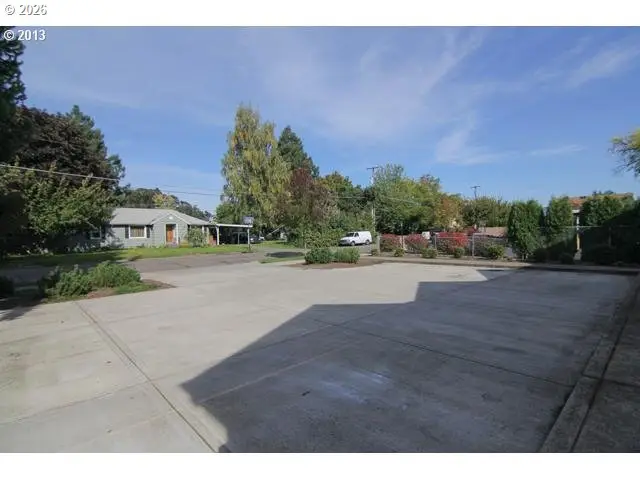 1552 E 3rd St, Newberg, OR 97132 - #3