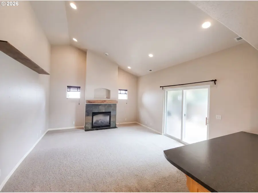 1310 Willow St, Junction City, OR 97448 - #3
