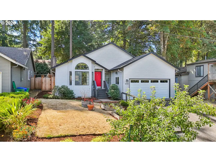 4538 SW Vacuna St, Portland, OR 97219 - #2
