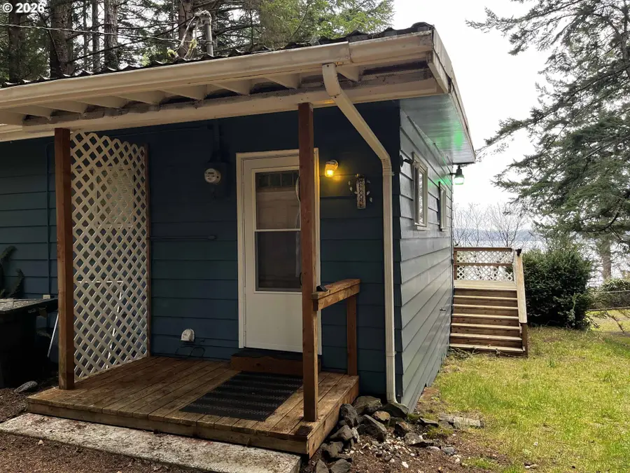 83189 Clear Lake Rd, Florence, OR 97439 - Image #2