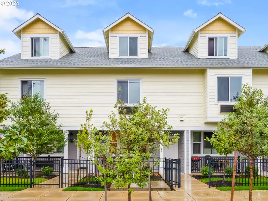 10827 E Burnside St, Portland, OR 97216 - Image #2