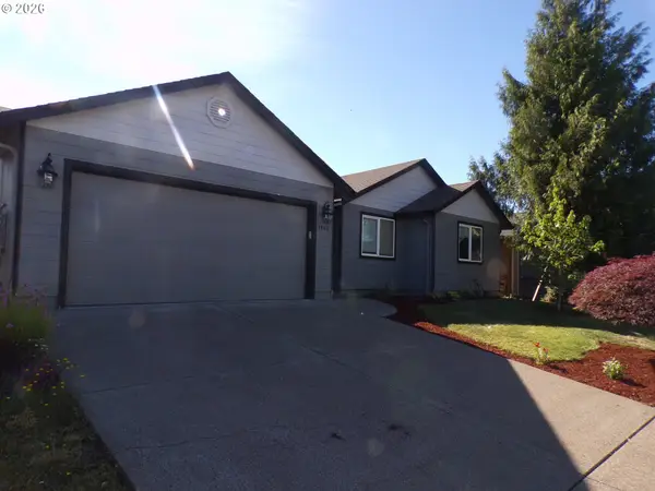 1662 Cherry Bark Ct, Salem, OR 97317