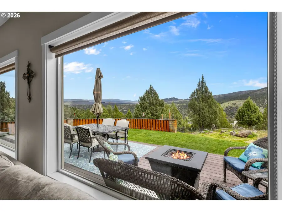 26807 Grand View Rd, Canyon City, OR 97820 - #3