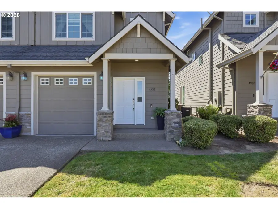 1957 N Pine St, Canby, OR 97013 - #3