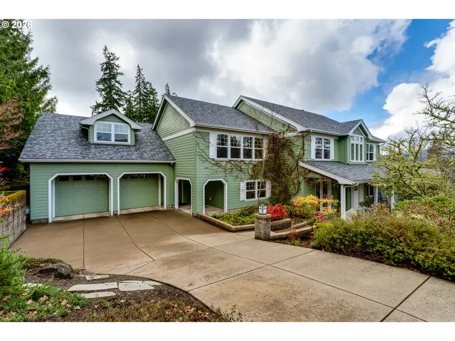 2015 E 43rd Ave, Eugene, OR 97405 - #2