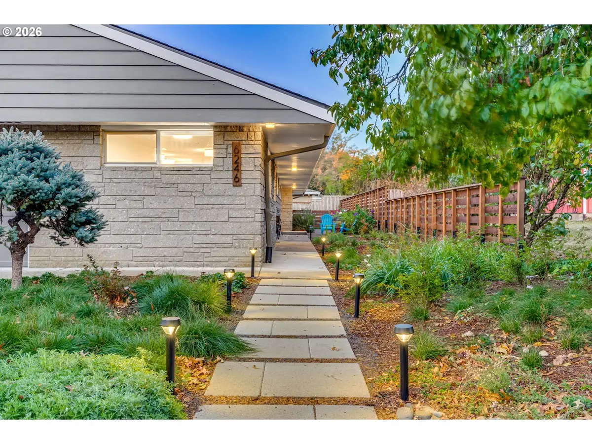 6246 SW 37th Ave, Portland, OR 97221 - #1