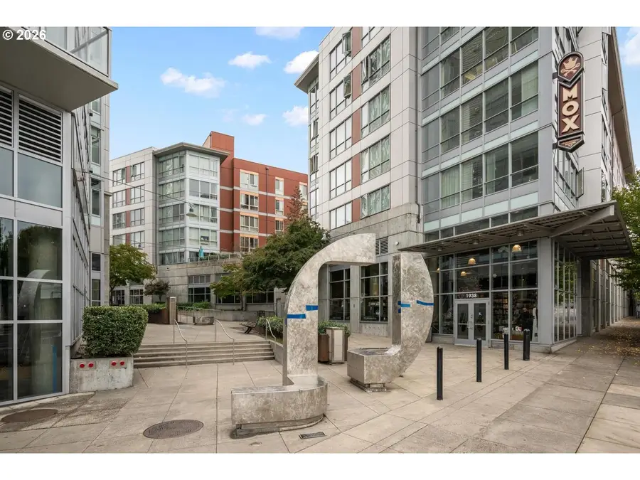 1926 W Burnside St #919, Portland, OR 97209 - #3