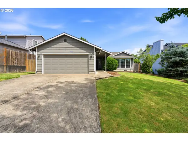 2453 SW Peggy St, McMinnville, OR 97128