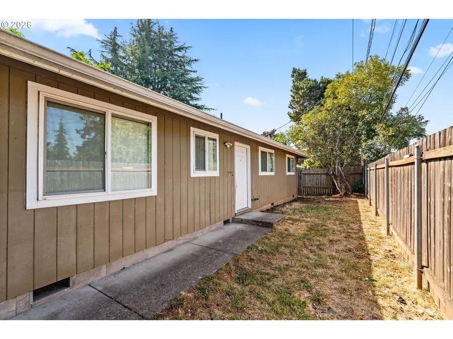 2702 Tomahawk Ln, Eugene, OR 97401 - #3