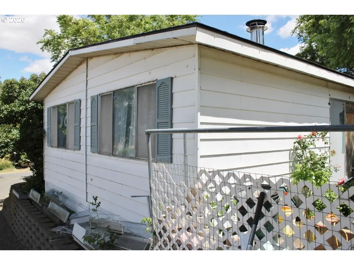 70822 SW Douglas Dr, Pendleton, OR 97801 - #1