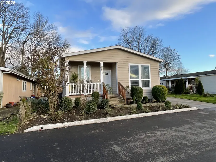 861 SW Liberty Bell Dr, Beaverton, OR 97006 - Image #3