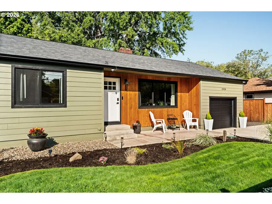 1928 Arthur St, Eugene, OR 97405 - #3