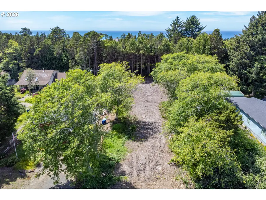 1400 Rhododendron Ave, Lincoln Beach, OR 97388 - #2