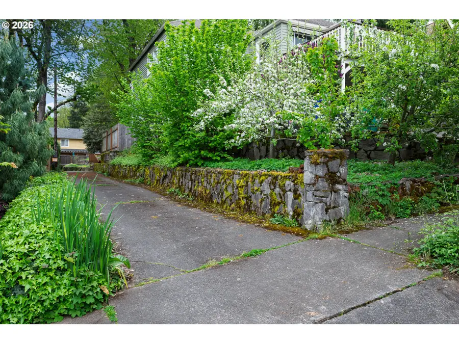 550 SE 58th Ave, Portland, OR 97215 - #2