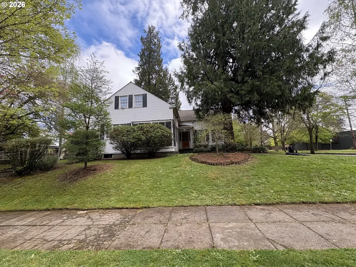 2909 NE Ainsworth St, Portland, OR 97211 - #1
