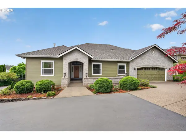 392 SW Dogwood Dr, Dundee, OR 97115