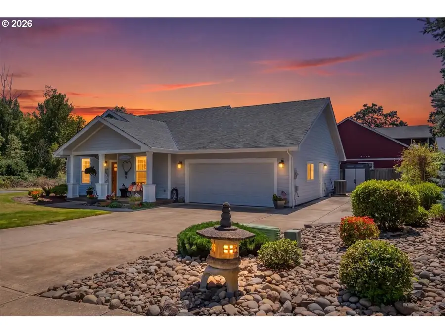 1169 SE Academy St, Dallas, OR 97338 - #2