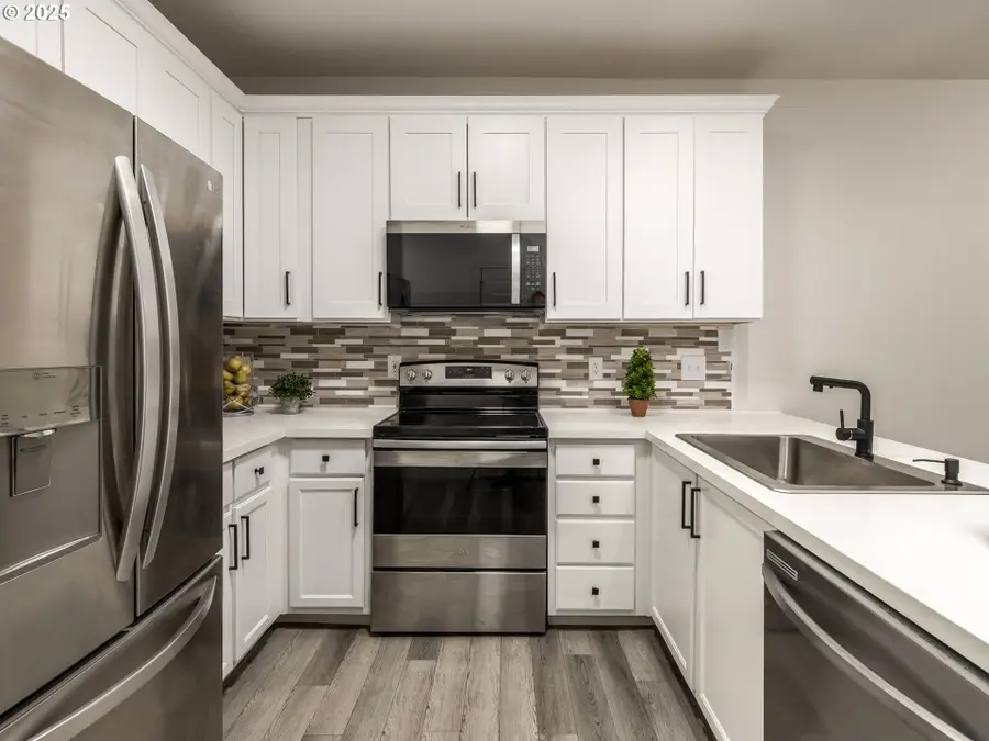 18067 SW Niks Dr, Beaverton, OR 97003 - Image #3