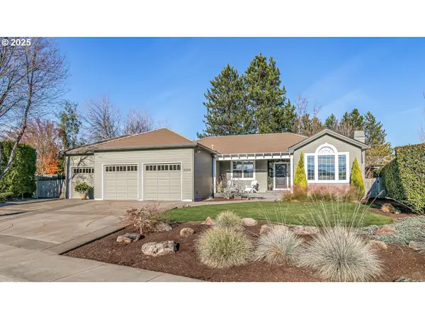 3355 Elmwood Ct, Medford, OR 97504
