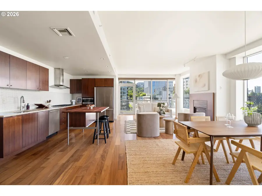 836 S Curry St #708, Portland, OR 97239 - #3