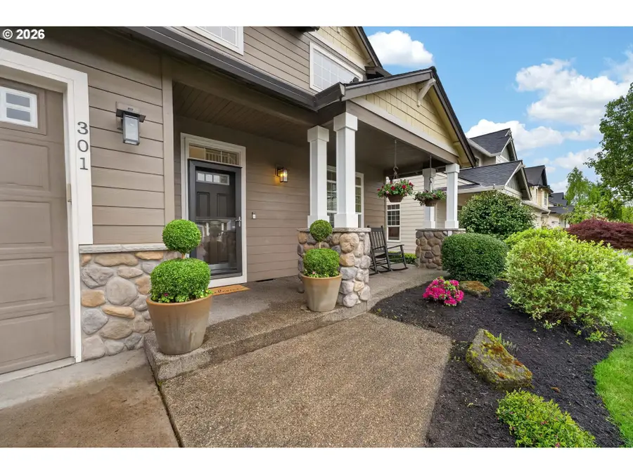 301 NW 152nd St, Vancouver, WA 98685 - #2
