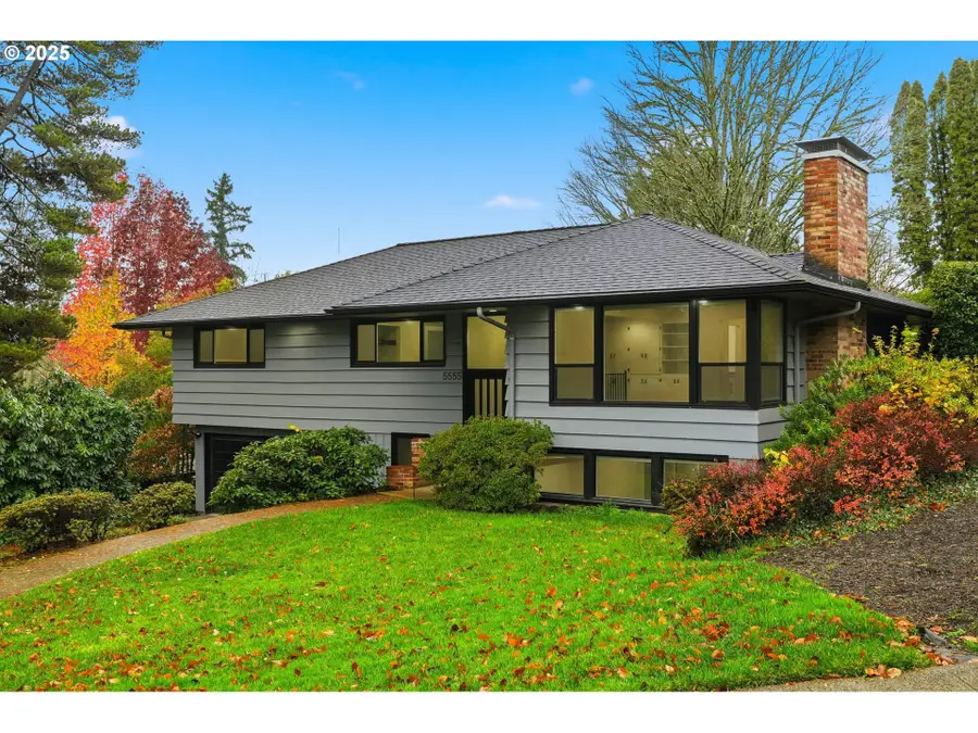5555 SW Dover Ct, Portland, OR 97225 - Image #2