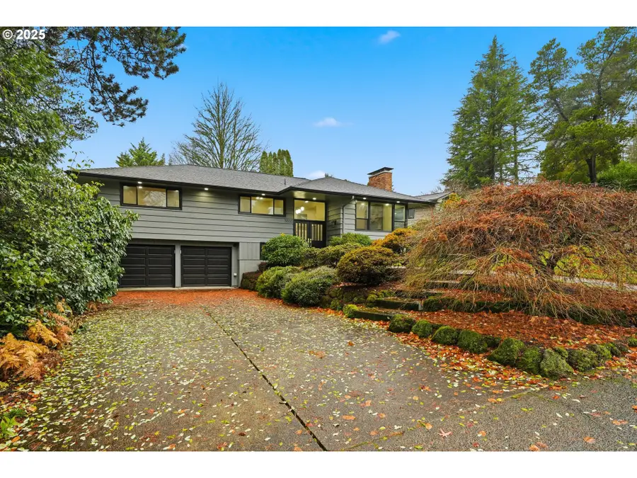 5555 SW Dover Ct, Portland, OR 97225 - Image #3