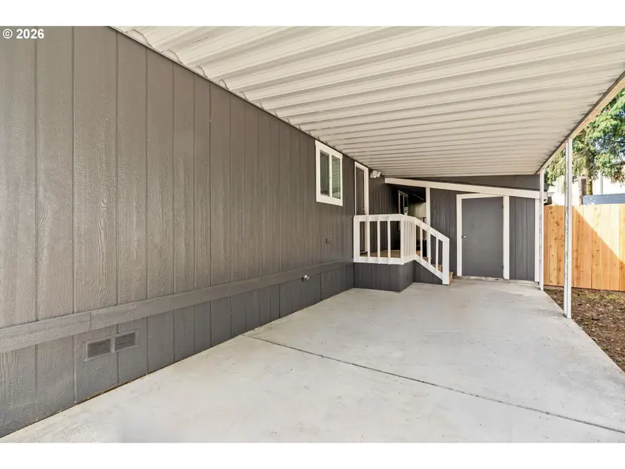 1944 Mctavish Ct, Springfield, OR 97477 - #3