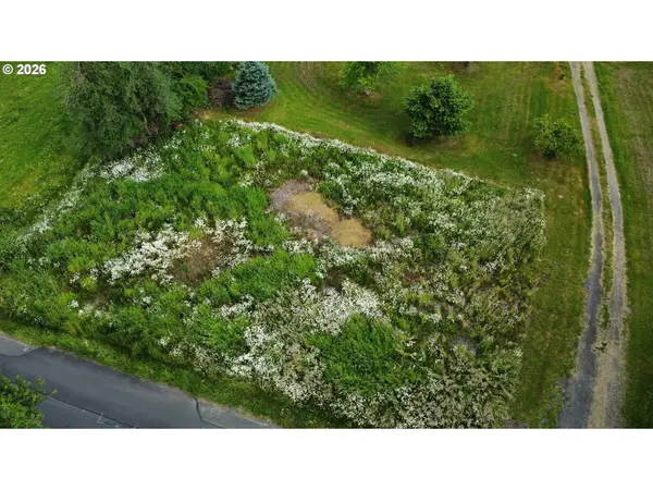 1211 8th St, Vader, WA 98593