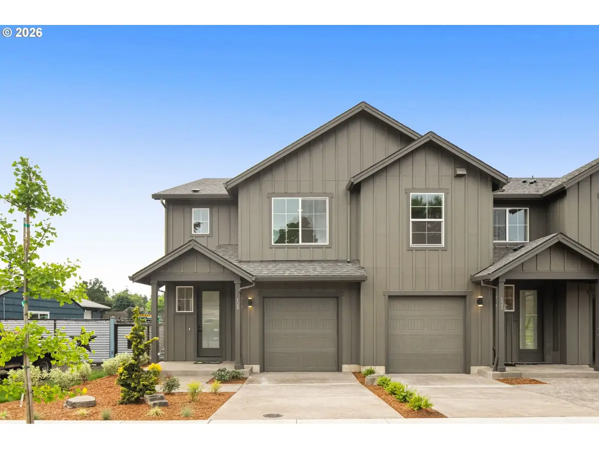 128 Randall St, Oregon City, OR 97045 - #1