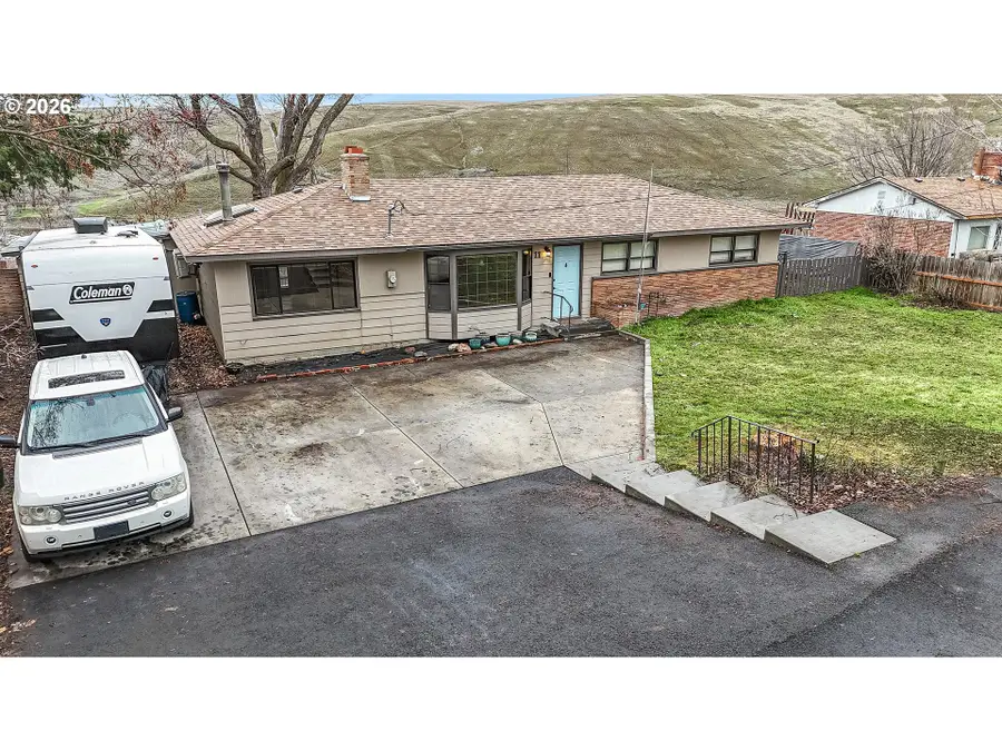 11 NE Nelson Dr, Pendleton, OR 97801 - #3