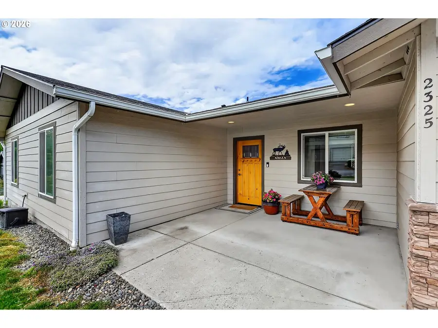2325 E 16th St, The Dalles, OR 97058 - #2