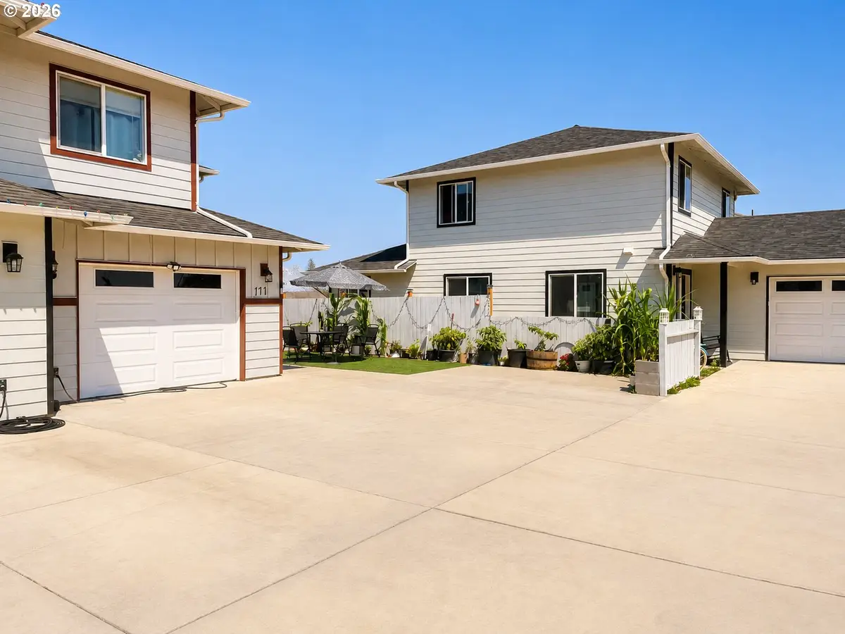171 E Roosevelt St, Carlton, OR 97111 - #1