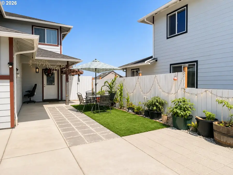 171 E Roosevelt St, Carlton, OR 97111 - #2