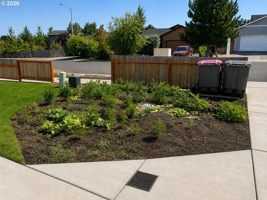 171 E Roosevelt St, Carlton, OR 97111 - #3