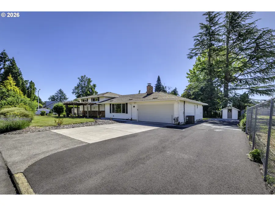 704 NE Linden Ave, Hillsboro, OR 97124 - #3