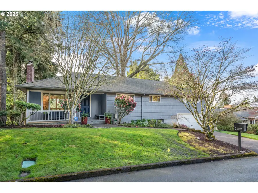 2400 SW Richardson St, Portland, OR 97239 - #2