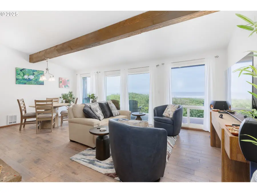 3304 NW Oceania Dr, Waldport, OR 97394 - Image #2