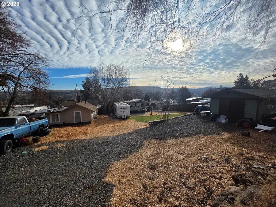 605 Grant Ave, Maupin, OR 97037 - Image #3