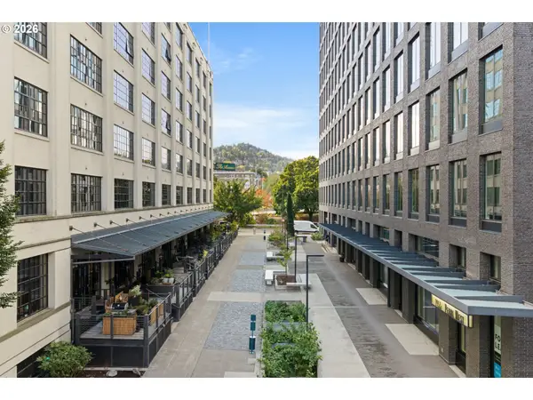 1400 NW Irving St, Portland, OR 97209