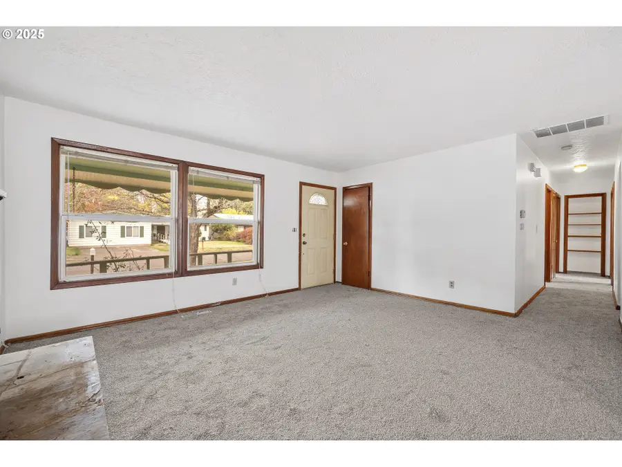 18918 NE Davis St, Portland, OR 97230 - Image #3