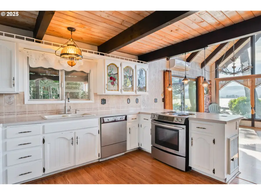 10 W Cape Horn Rd, Cathlamet, WA 98612 - Image #3