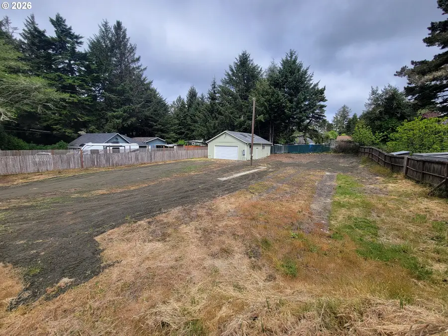 90689 Libby Ln, Barview, OR 97420 - #2