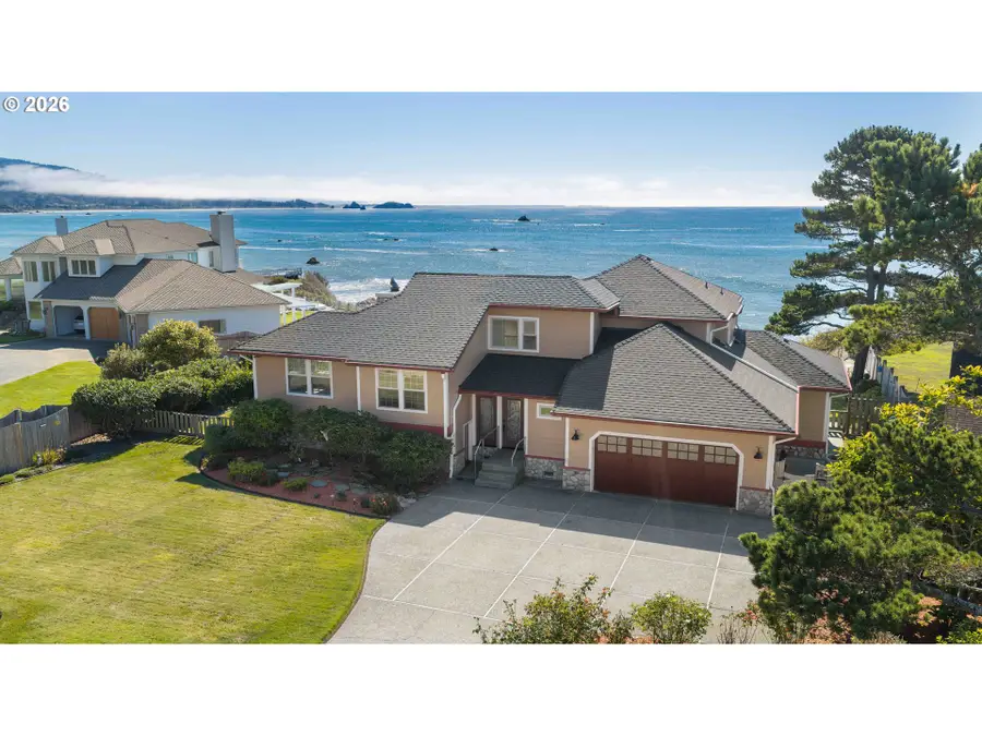 98686 Fox Dr, Brookings, OR 97415 - #2